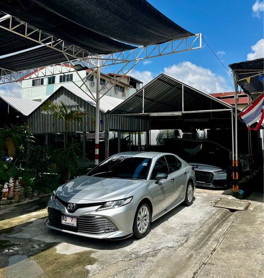 รถ Toyota Camry 2.0 G สี เทา