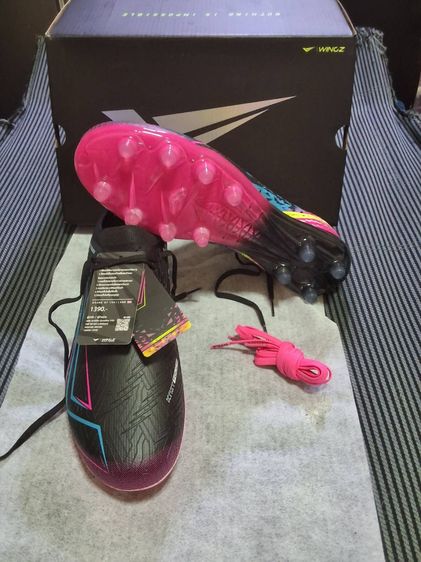 รองเท้าฟุตบอล