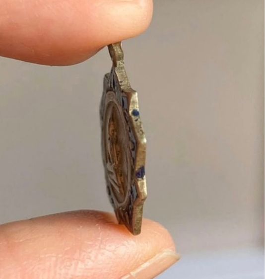 เหรียญหลวงพ่อวัดไร่ขิง รูปที่ 4