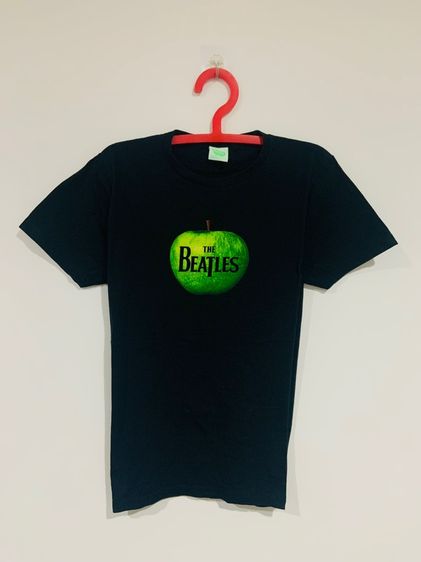 แขนสั้น อื่นๆ อื่นๆ เสื้อยืด The Beatles แท้ 💯 size M ขนาดอก 20 ยาว 27 นิ้ว สภาพดีมาก สีดำเข้ม ลายสวย เนื้อผ้านิ่มมาก หายากน่าสะสมครับ