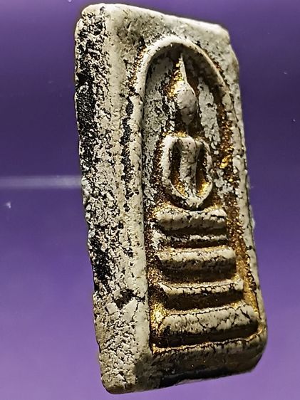 พระสมเด็จวัดระฆัง รุ่นแรก สภาพสวยมาก มีลงรักทองเก่ามาแต่เดิม พระสมบูรณ์มาก ไม่หักไม่ซ่อม สวยเก่าน่าใช้มาก รูปที่ 4