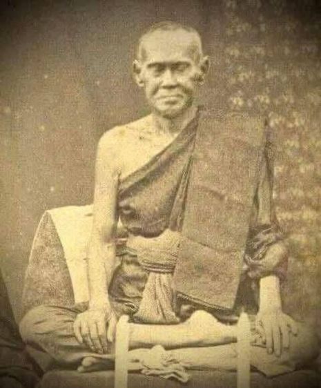 พระสมเด็จวัดระฆัง รุ่นแรก สภาพสวยมาก มีลงรักทองเก่ามาแต่เดิม พระสมบูรณ์มาก ไม่หักไม่ซ่อม สวยเก่าน่าใช้มาก รูปที่ 11