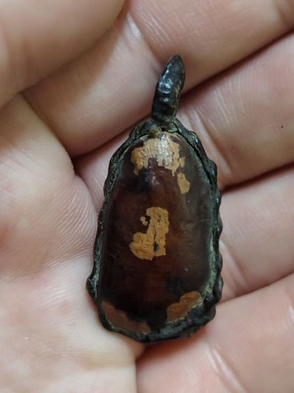 พระรอดลงรักถักเชือกปิดทอง รูปที่ 2