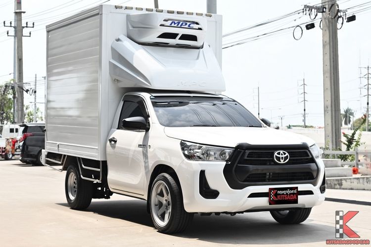 รถ Toyota Hilux Revo 2.4 Entry สี ขาว