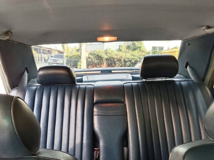 Mercedes-Benz E-Class 1989 E230 Sedan เบนซิน เกียร์ธรรมดา เทา รูปที่ 4