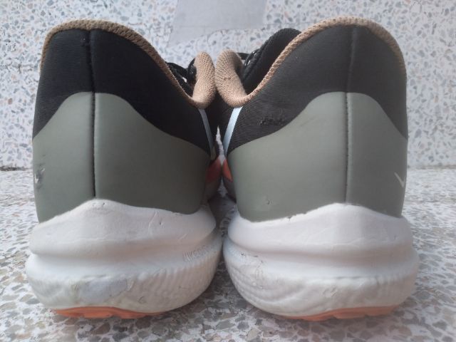 รองเท้าไนกี้ รูปที่ 2