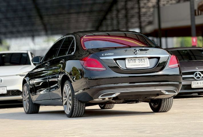 Mercedes-Benz C-Class 2018 C220 ดีเซล เกียร์อัตโนมัติ ดำ รูปที่ 4