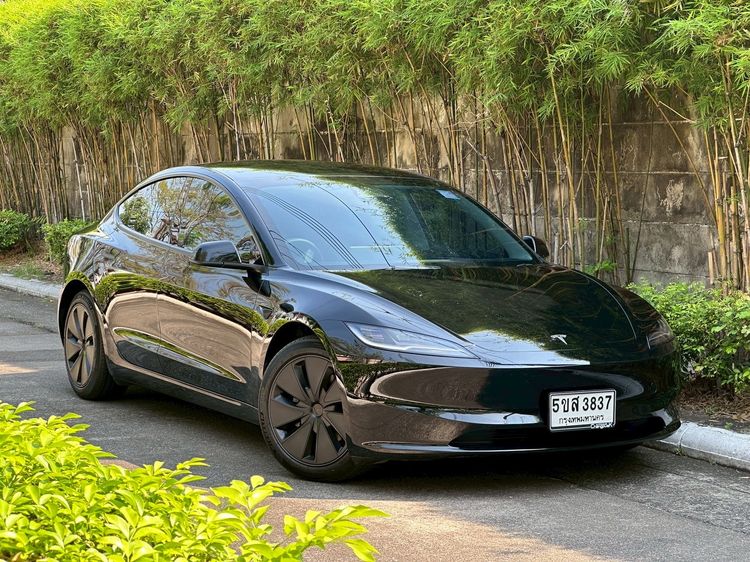 รถ Tesla Model-3 Long Range 4WD สี ดำ