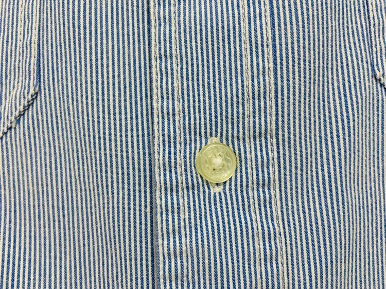 เสื้อเชิ้ต BEN DAVIS แท้ 💯 size L ขนาดอก 21.5 ยาว 27.5 นิ้ว สภาพดีมาก ทรงสวย รายละเอียดดี เนื้อผ้าใส่สบายมาก หายากน่าสะสมครับ รูปที่ 5