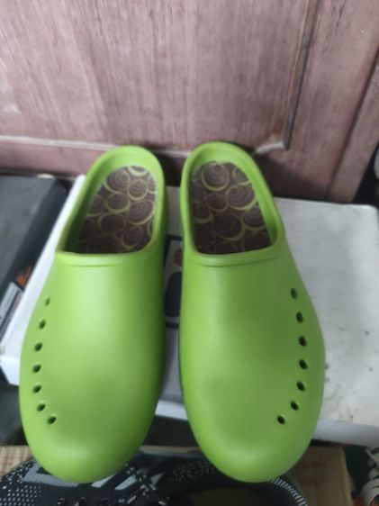 crocs w9 รูปที่ 5