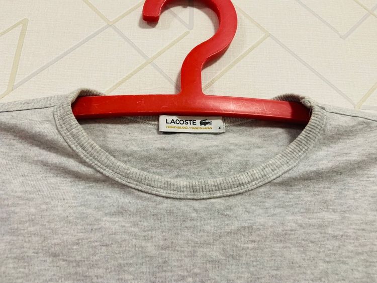 เสื้อยืด LACOSTE แท้ 💯 size 4 ขนาดอก 20.5 ยาว 27 นิ้ว สภาพดีมาก ทรงสวย เนื้อผ้าใส่สบายมาก หายากน่าสะสมครับ รูปที่ 4