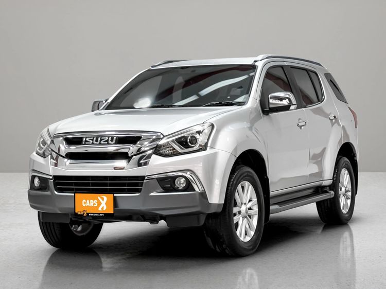 รถ Isuzu MU-X 3.0 สี บรอนซ์เงิน