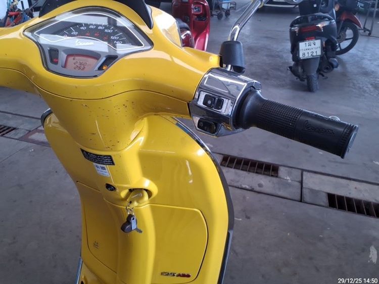 ปี 2024Vespa spint125iไมล์น้อย2พันโล รูปที่ 4