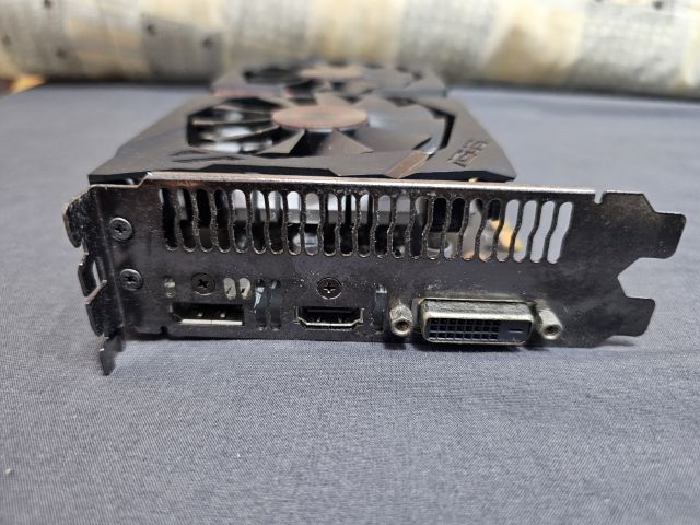 อุปกรณ์เกมส์ ขายการ์ดจอ ASUS GTX 1050 Ti 4GB 