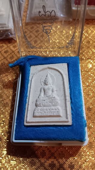 พระเครื่องของสะสมคุณพ่อ รูปที่ 3