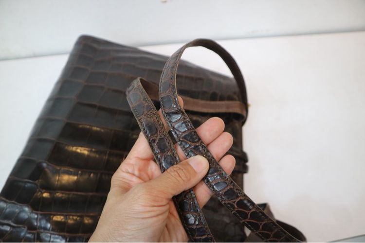 กระเป๋าหนังจระเข้แท้ Made in Italy แบรนด์ Mauro Governa 8,500 บาท รูปที่ 15