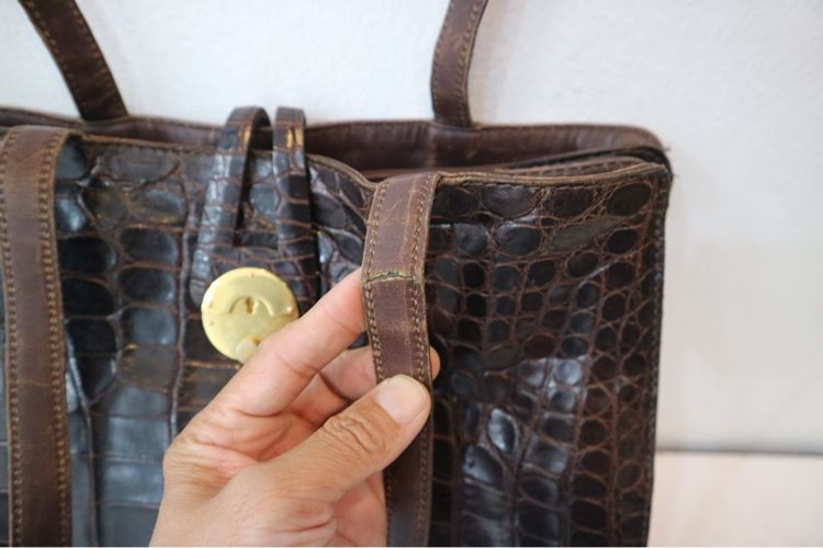 กระเป๋าหนังจระเข้แท้ Made in Italy แบรนด์ Mauro Governa 8,500 บาท รูปที่ 17