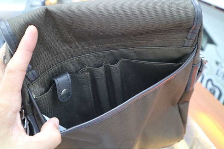 กระเป๋าสะพาย Marie Claire Homme ผู้ชายสภาพดี 350 บาท รูปที่ 5