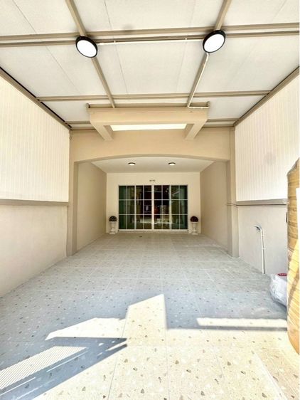 ตกแต่งครบ ใช่ ทาวน์เฮ้าส์ 2 ชั้น ตกแต่งใหม่พร้อมเข้าอยู่ หมู่บ้านเคซี8 เคซีรามอินทรา8 รูปที่ 2