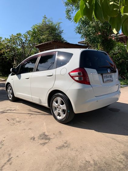 Honda Jazz 2008 1.5 E-V VTEC Sedan เบนซิน ไม่ติดแก๊ส เกียร์อัตโนมัติ ขาว รูปที่ 3