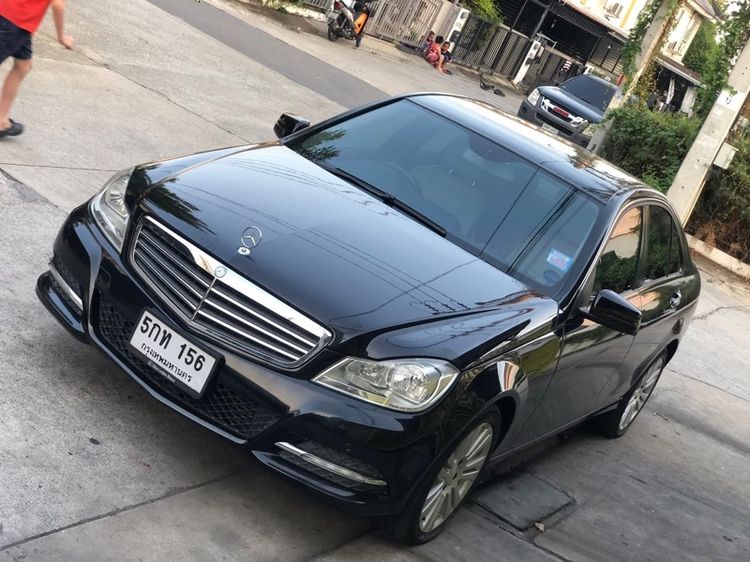 Mercedes-Benz C-Class 2012 C200 CGI Sedan เบนซิน เกียร์อัตโนมัติ ดำ รูปที่ 2