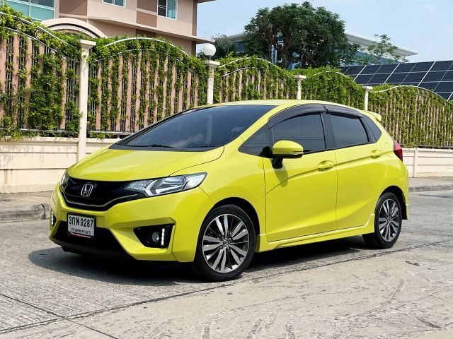 รถ Honda Jazz 1.5 SV สี เขียว