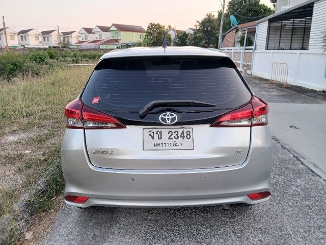 Toyota Yaris 2018 1.2 E Sedan เบนซิน ไม่ติดแก๊ส เกียร์อัตโนมัติ บรอนซ์เงิน รูปที่ 3