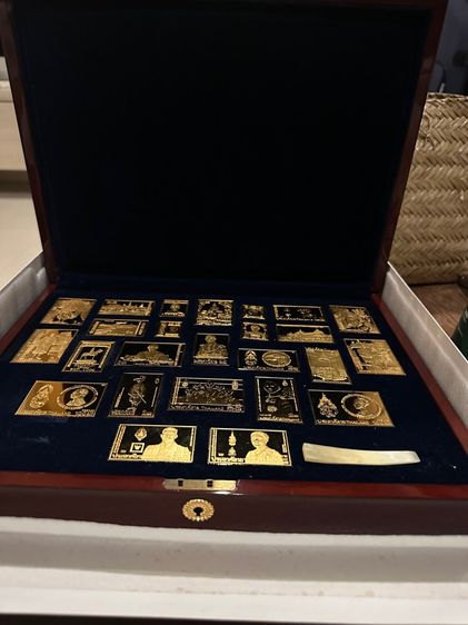 สแตมป์ทอง ชุดสืบสานประราชประวัติ ทำด้วยเงินบริสุทธิชุบทองสวิส 999.99 สแตมป์หายาก มี9,999 ชุดเท่านั้นค่ะ รูปที่ 14