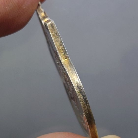 เหรียญเสมาที่ระลึก 6 รอบ ในหลวง รัชกาลที่9 เนื้อเงิน กระทรวงมหาดไทยสร้าง พ.ศ.2542 พร้อมกล่องเดิม รูปที่ 6