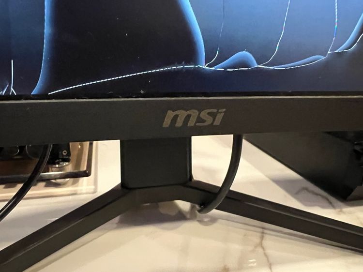 จอคอมแบบโค้ง 2 ตัว ยังทำงานได้ทั้งคู่ แต่จอแตก ขายเป็นอะไหล่ รูปที่ 6