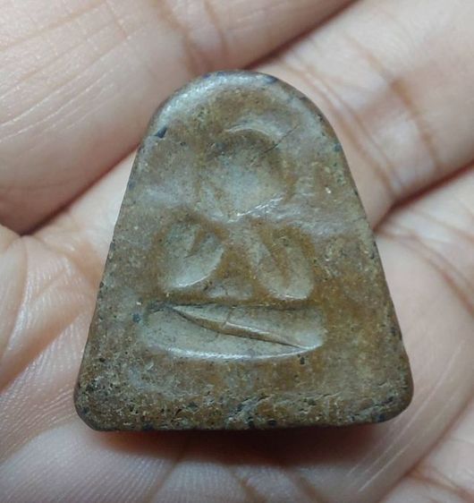 พระปิดตา เนื้อกะลา หลังแบบ วัดเครือวัลย์ แห้งเก่า เนื้อจัด  รูปที่ 4