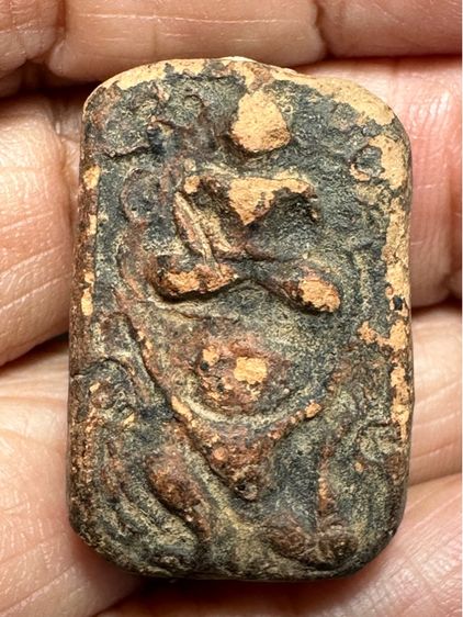 พระเนื้อดินล.พ.ปาน ทรงครุฑ รูปที่ 9