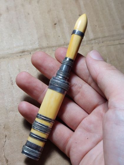 เครื่องรางมีดหมอปากกาหลวงพ่อเดิมจักรนารายณ์ใบ 2.5 ยาวรวม 5 นิ้วแหนรัดเป็นเงินแท้ รูปที่ 7