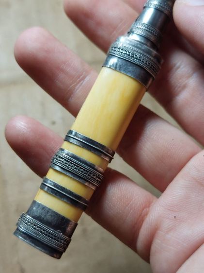 เครื่องรางมีดหมอปากกาหลวงพ่อเดิมจักรนารายณ์ใบ 2.5 ยาวรวม 5 นิ้วแหนรัดเป็นเงินแท้ รูปที่ 9