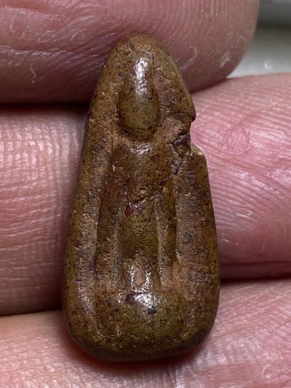 พระยืนตอ กรุกำแพงเพชร