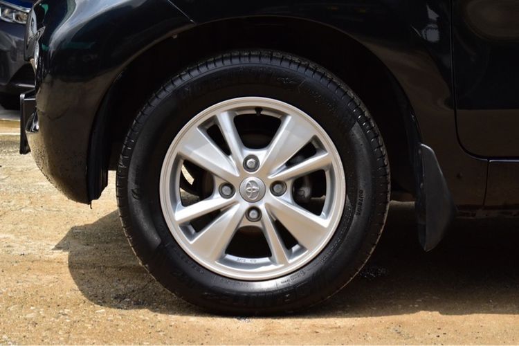 Toyota Avanza 2014 1.5 G Van เบนซิน ไม่ติดแก๊ส เกียร์อัตโนมัติ ดำ รูปที่ 2