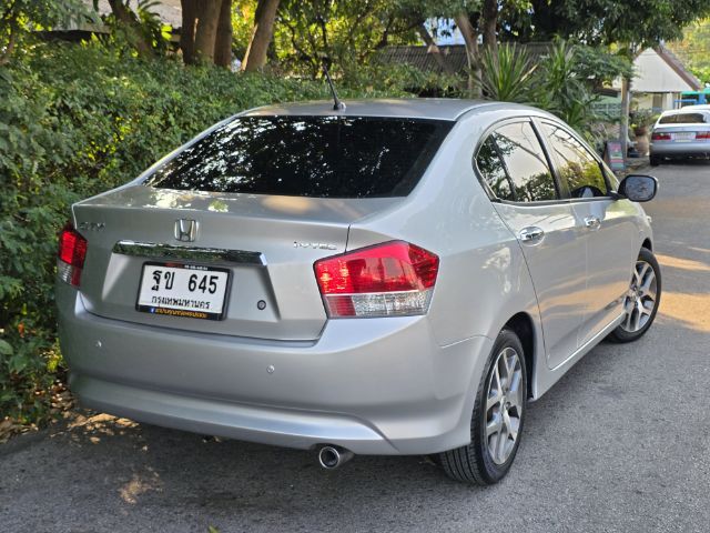Honda City 2011 1.5 Sv i-VTEC Sedan เบนซิน LPG เกียร์อัตโนมัติ บรอนซ์เงิน รูปที่ 2