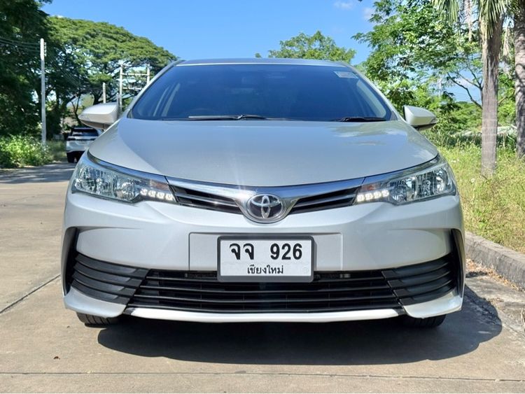 รถ Toyota Altis 1.8 E สี บรอนซ์เงิน