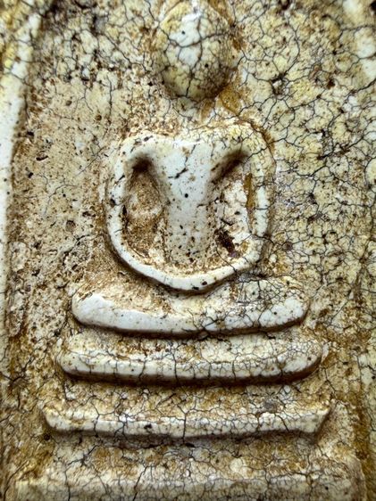 พระสมเด็จ พิมพ์ใหญ่ ผิวเเตกลายชามสังคโลก เเกร่งหนืบนุ่ม ผ่านร้อนฝนหนาวมายาวนานกว่า150ปี เนื้อเก่าถึงยุค พระเก่าๆเหมาๆบ้านๆ พระคนแก่เก่าๆเก็บ