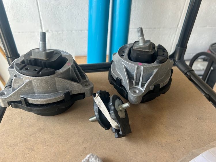 ยางแท่นเครื่อง , มู่เลย์  BMW F30 ดีเซล N47 