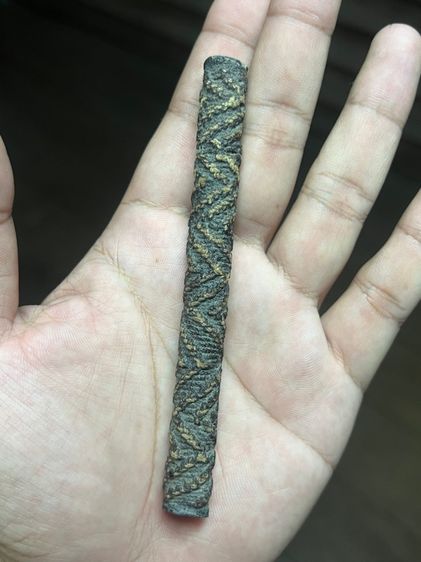 ตะกรุดจระเข้ขอบฟันยาว 4.5 นิ้วไม่ทราบที่(มีสินค้าหลายรายการกดเข้ามาดูในโปรไฟล์ได้เลยครับ)