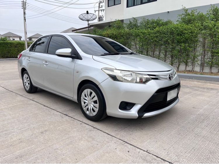Toyota Vios 2015 1.5 J Sedan เบนซิน ไม่ติดแก๊ส เกียร์อัตโนมัติ เทา รูปที่ 2