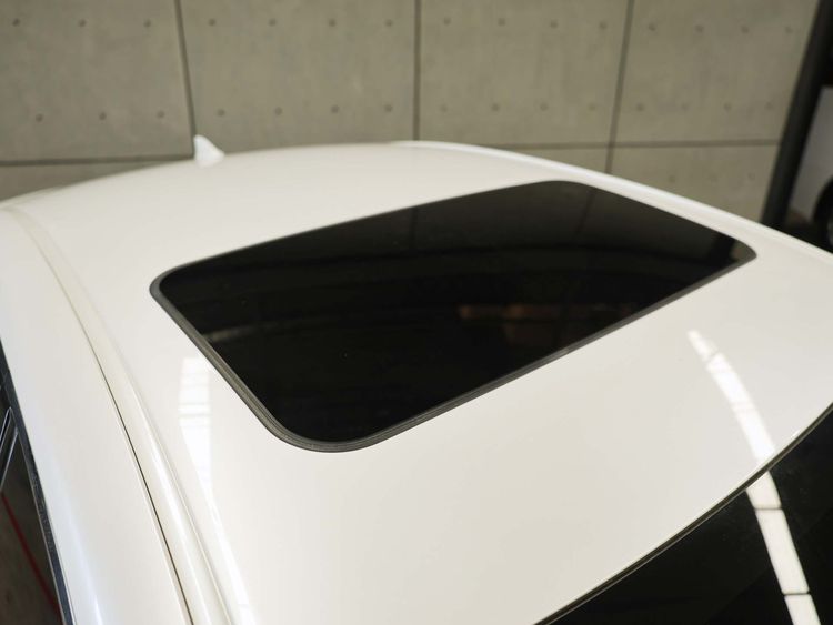 Lexus ES300h 2021 2.5 Grand Luxury Sedan ไฮบริด ไม่ติดแก๊ส เกียร์อัตโนมัติ ขาว รูปที่ 4