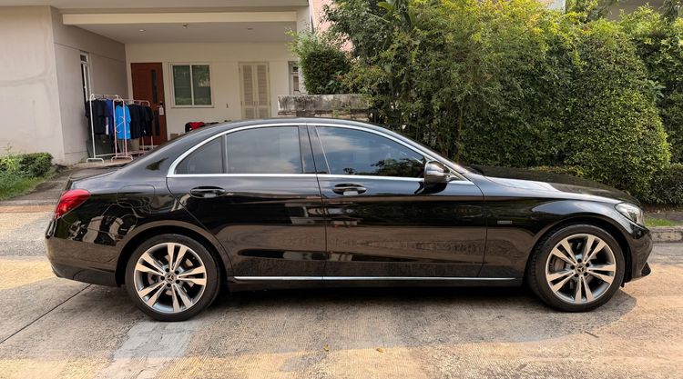 Mercedes-Benz C-Class 2018 C350 Sedan ปลั๊กอินไฮบริด (PHEV) เกียร์อัตโนมัติ ดำ รูปที่ 2