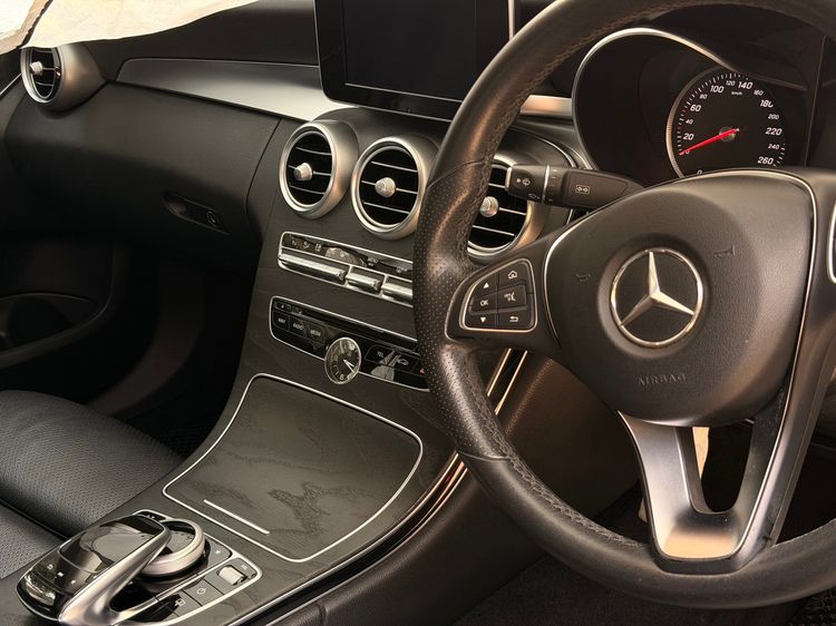Mercedes-Benz C-Class 2018 C350 Sedan ปลั๊กอินไฮบริด (PHEV) เกียร์อัตโนมัติ ดำ รูปที่ 3