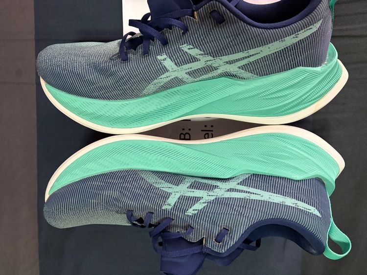 Asics superblast รูปที่ 14