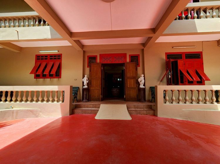  ขายบ้านสไตล์โคโลเนียล พร้อมที่ดินริมน้ำ  รูปที่ 4