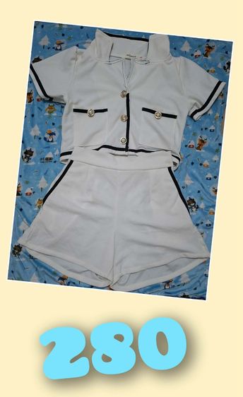 อื่นๆ อื่นๆ ฟรีไซส์ แขนสั้น ชุดเซต 2 ชิ้น เสื้อครอป+ขาสั้น ขาวดำ (มือ 2 สภาพดี)