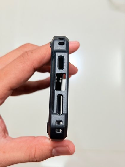 ขายเคส UAG MONARCH  16 Plus 700 บาท สภาพใช้งานมือ เดียว มีใบเสร็จ พร้อมกล่อง ส่งฟรี รูปที่ 11