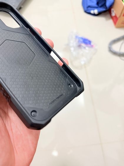 ขายเคส UAG MONARCH  16 Plus 700 บาท สภาพใช้งานมือ เดียว มีใบเสร็จ พร้อมกล่อง ส่งฟรี รูปที่ 3
